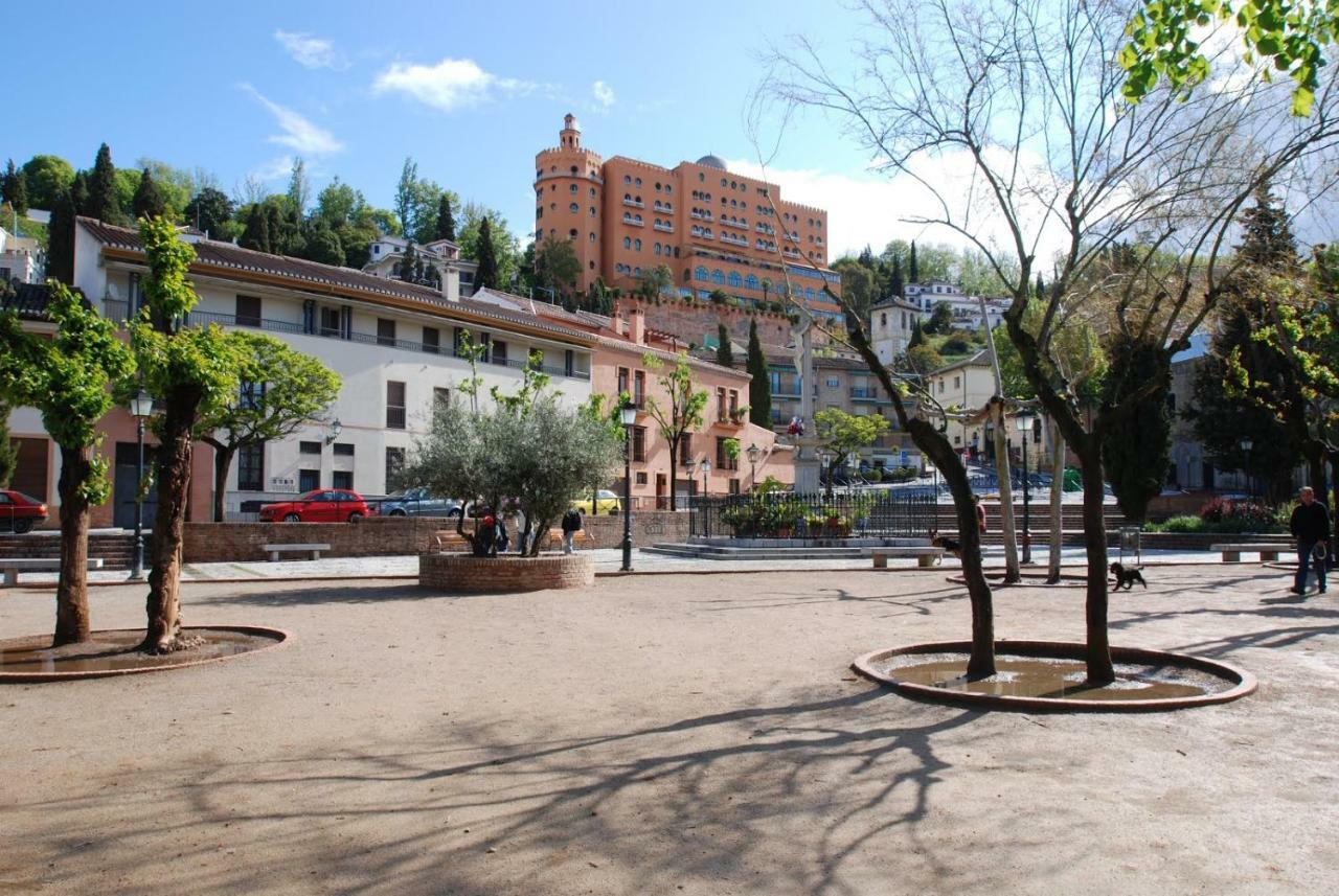 Apartamento De Diseno Con Jacuzzi Privado Granada Bagian luar foto